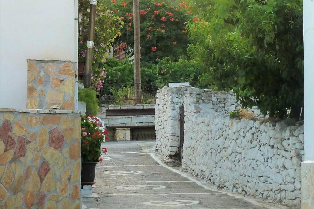 Traditional Stone House At Great Location Daire Koróni Dış mekan fotoğraf