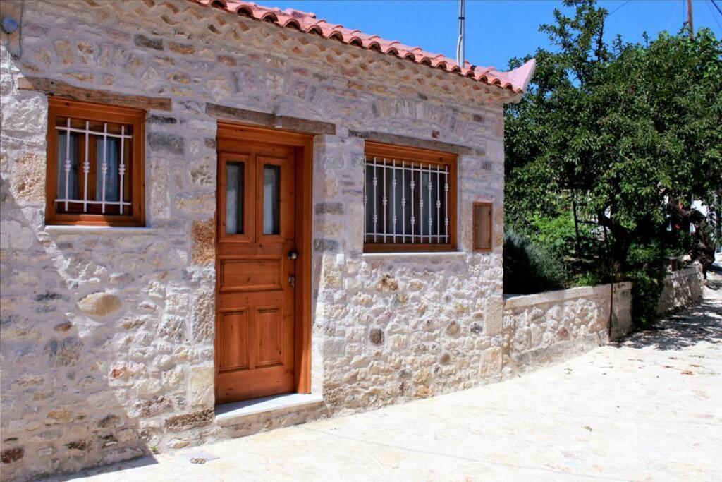 Traditional Stone House At Great Location Daire Koróni Dış mekan fotoğraf